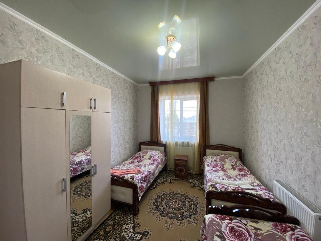 Serik & Geora Guesthouse Sevan Phòng bức ảnh